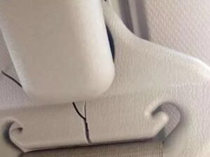 Plastic Compression Molding Defects: Surface Cracks