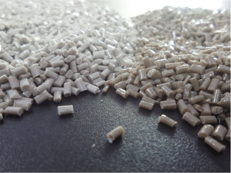 Recycled Plastic Injection Molding: Is It a Good Fit for Your Parts? 4 Recycled PET granules
