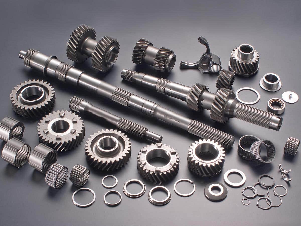 A Complete Guide to Automotive CNC Machining 2 CNC Transmission and Drivetrain Parts